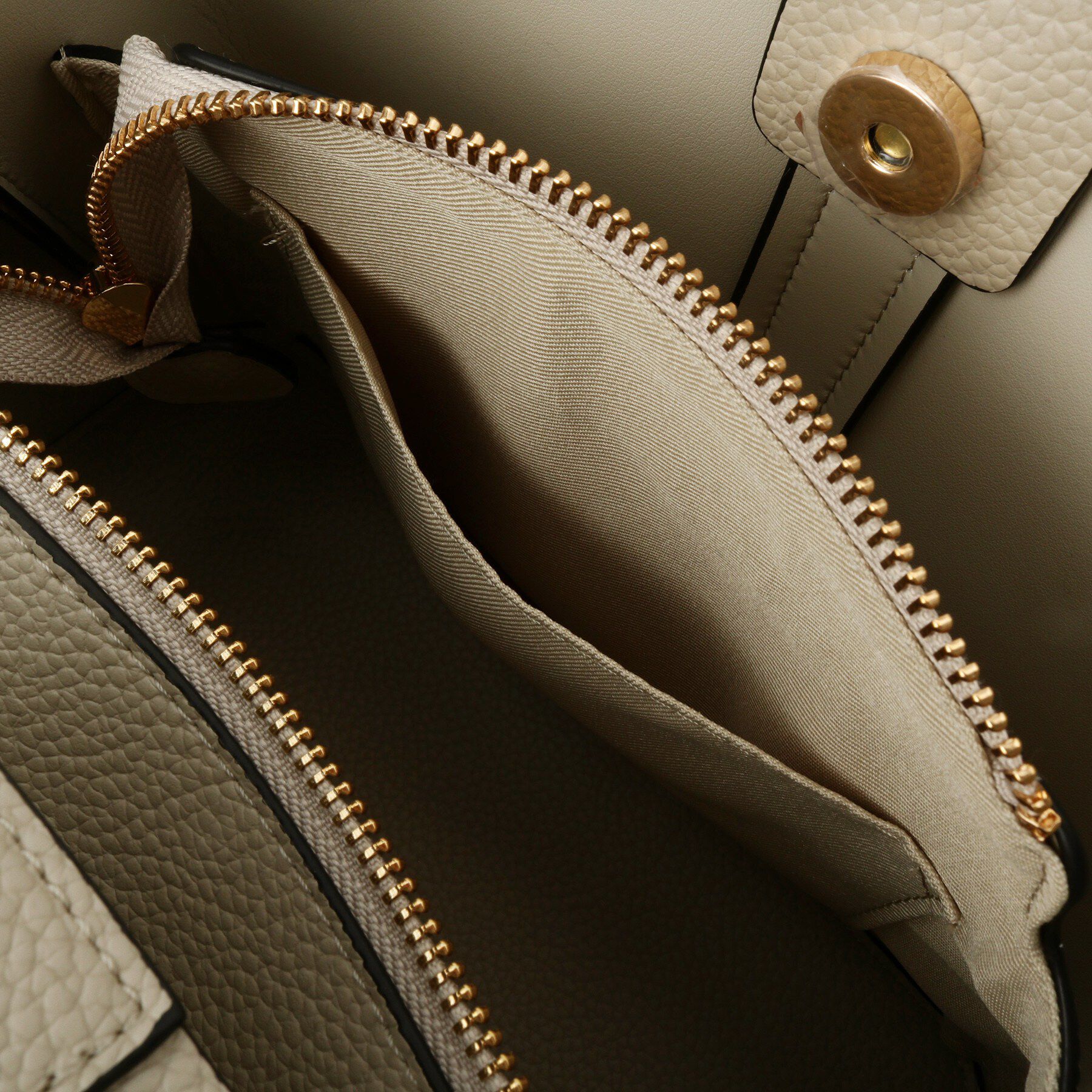 Couture broach「2wayレザー調ハンドバッグ」|ショルダー・メッセンジャー|