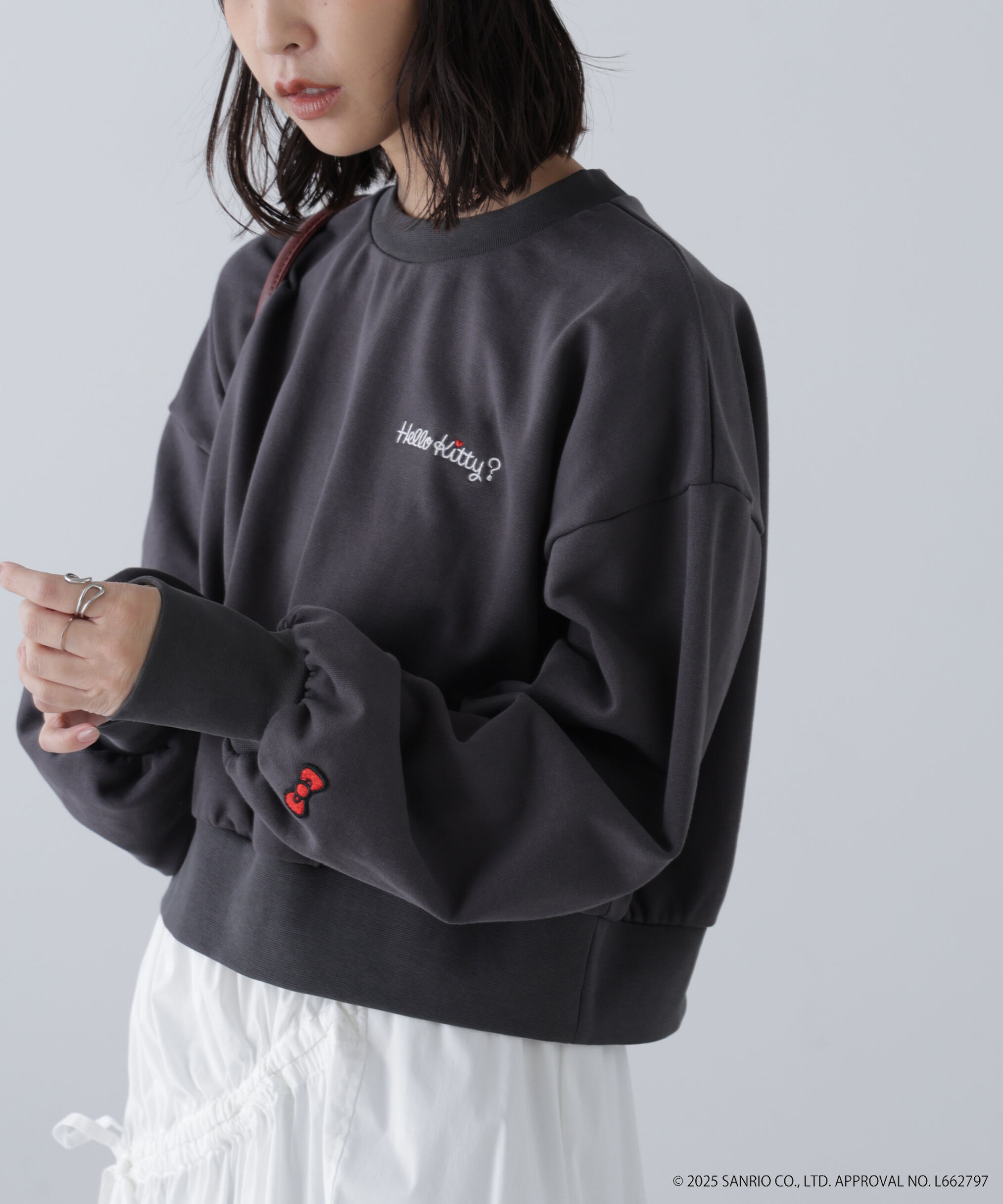  「ｻﾝﾘｵｷｬﾗｸﾀｰｽﾞｺﾗﾎﾞ SHORT SWEAT ｼｮｰﾄｽｳｪｯﾄ 胸LOGO&times;  」|Tシャツ・カットソー|スミクロ