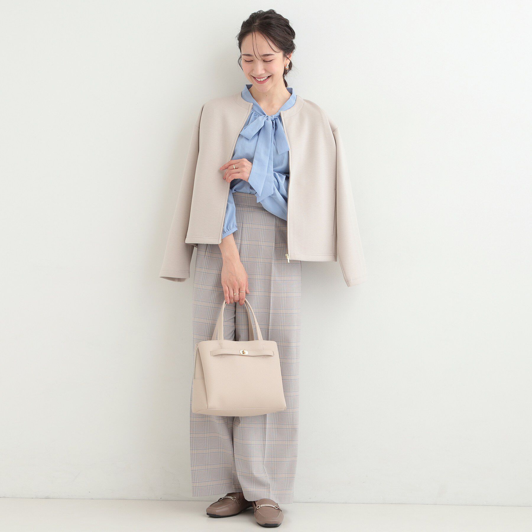 SHOO･LA･RUE「【セットアップ可能/S－LL/なめらかタッチ】大人のきれいめスタイルに ノーカラージップブルゾン」|ブルゾン・スタジャン|