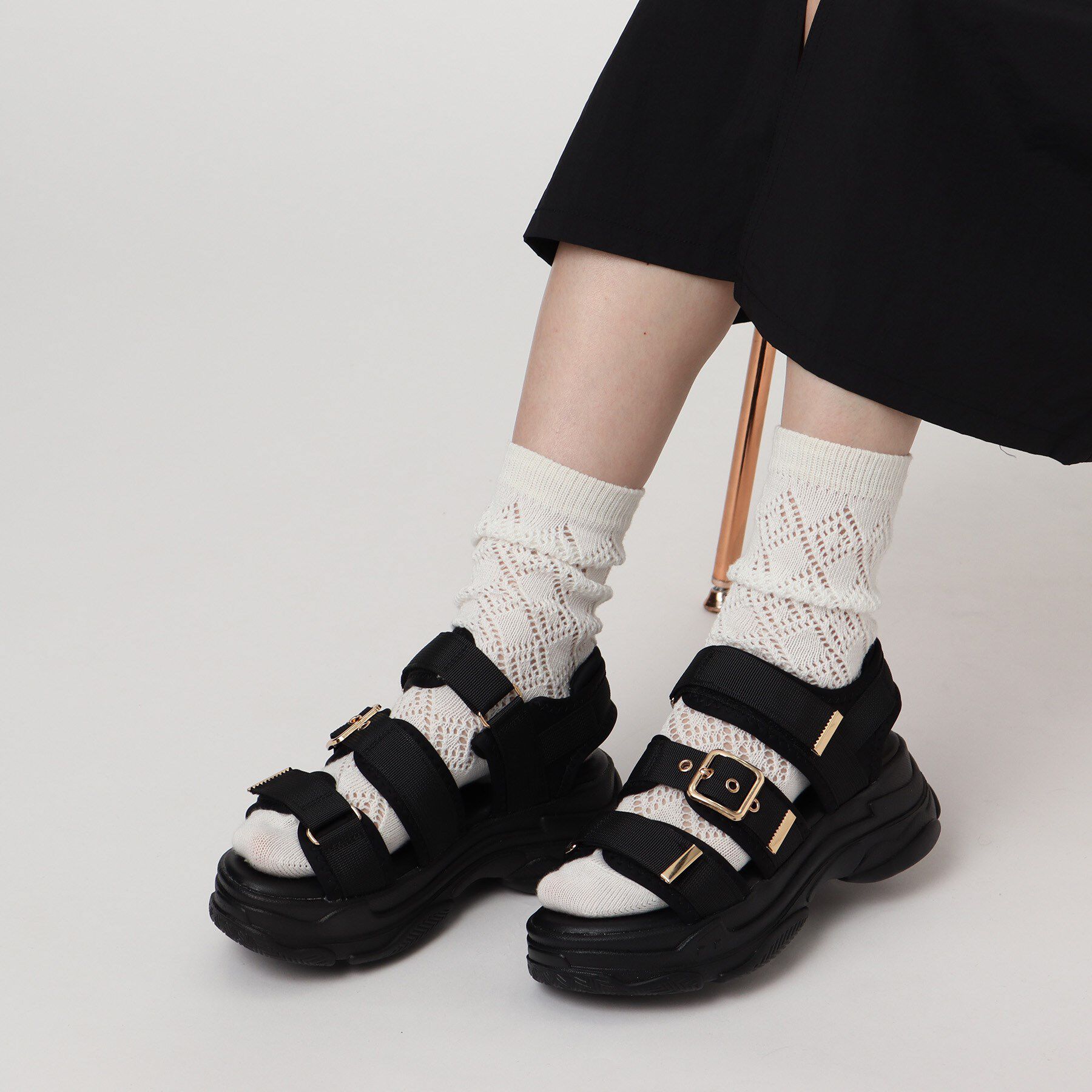 csT&P「軽量厚底ソール ゴールドベルトスポーツサンダル」|サンダル|