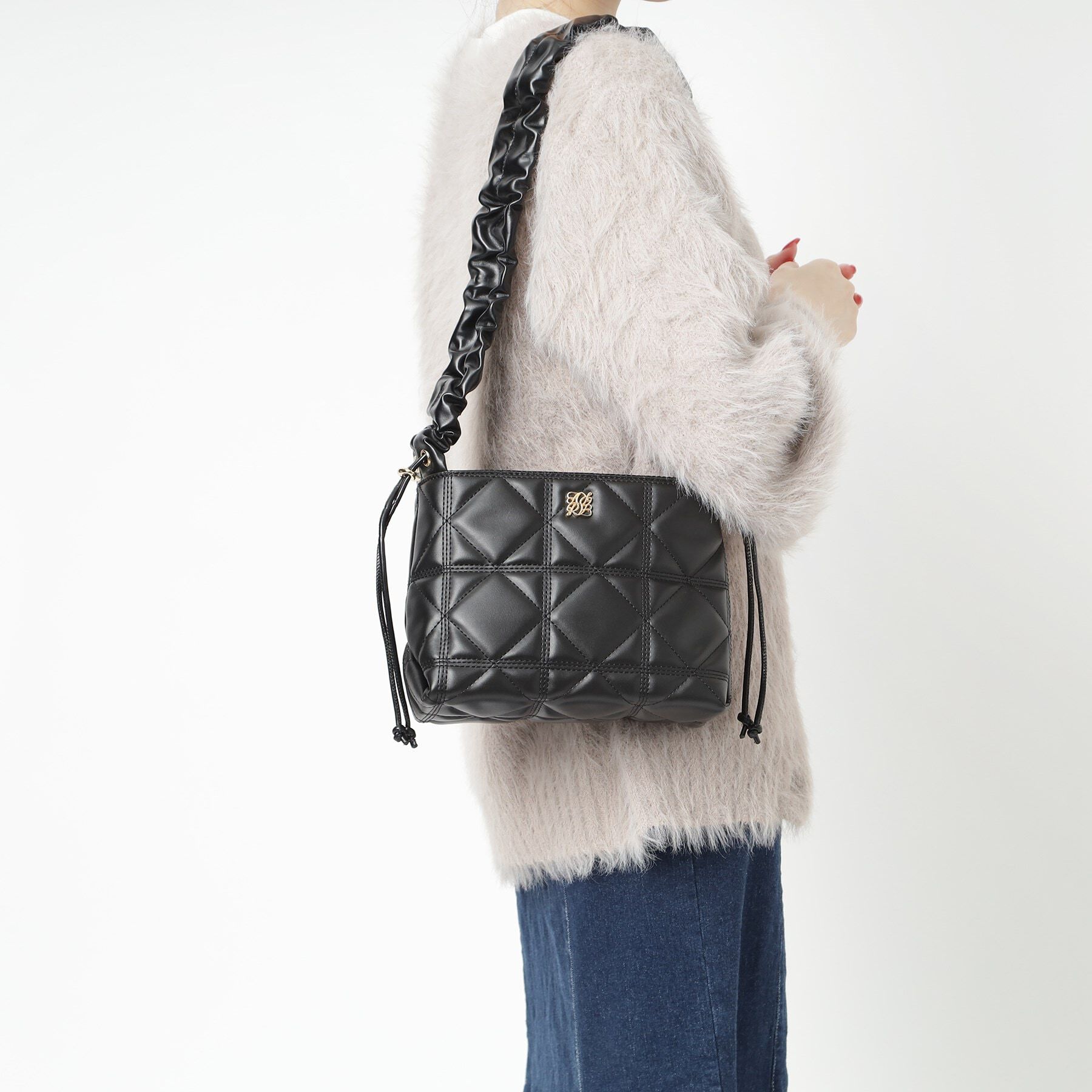 Ober Tashe「ロゴプレート付き キルティング2WAYショルダーバッグ」|ショルダー・メッセンジャー|