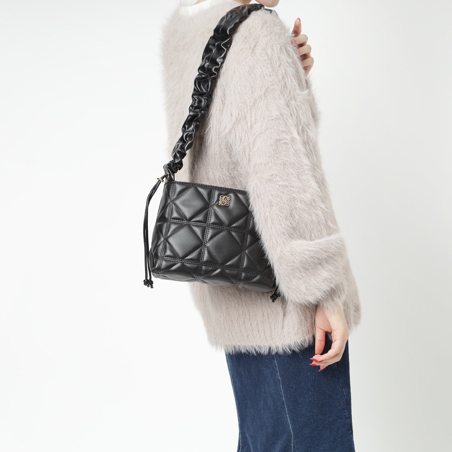 Ober Tashe「ロゴプレート付き キルティング2WAYショルダーバッグ」|ショルダー・メッセンジャー|