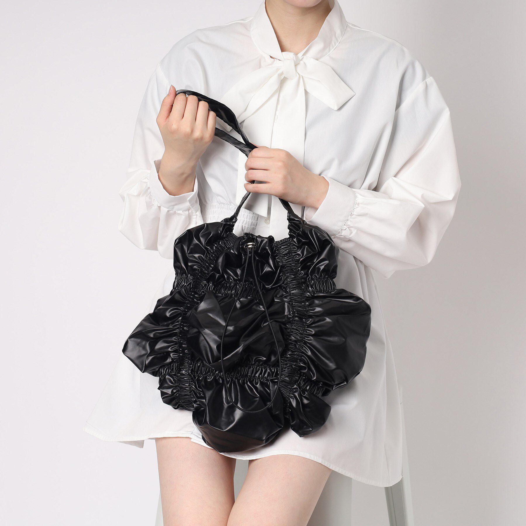 Ober Tashe「くしゅくしゅワンハンドルバッグ」|ハンドバッグ|