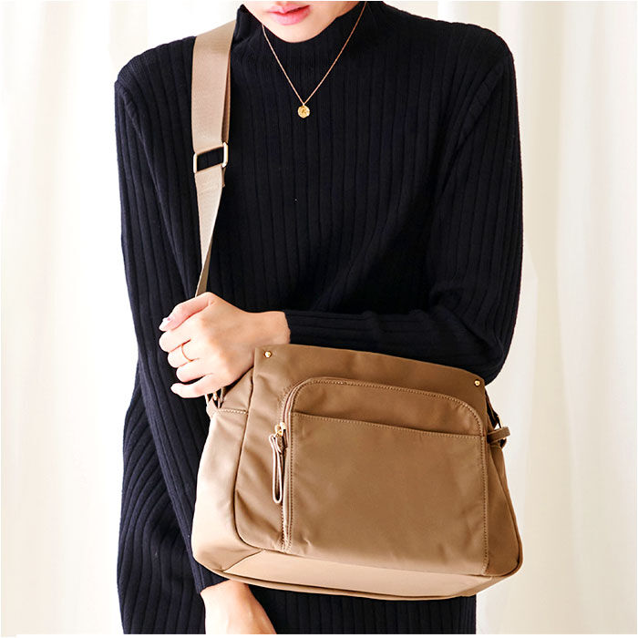 BACKYARD FAMILY「LIZDAYS リズデイズ ショルダーバッグ ポケット たくさん 通販 ショルダーバック」|ショルダー・メッセンジャー|