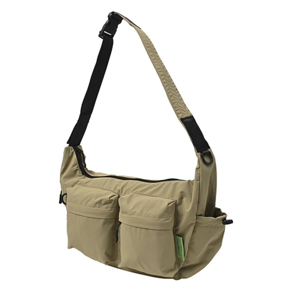 KiU「kiu キウ ショルダーバッグ K436 大容量 通販 ショルダー ショルダーバック 肩掛け」|ショルダー・メッセンジャー|ベージュ1