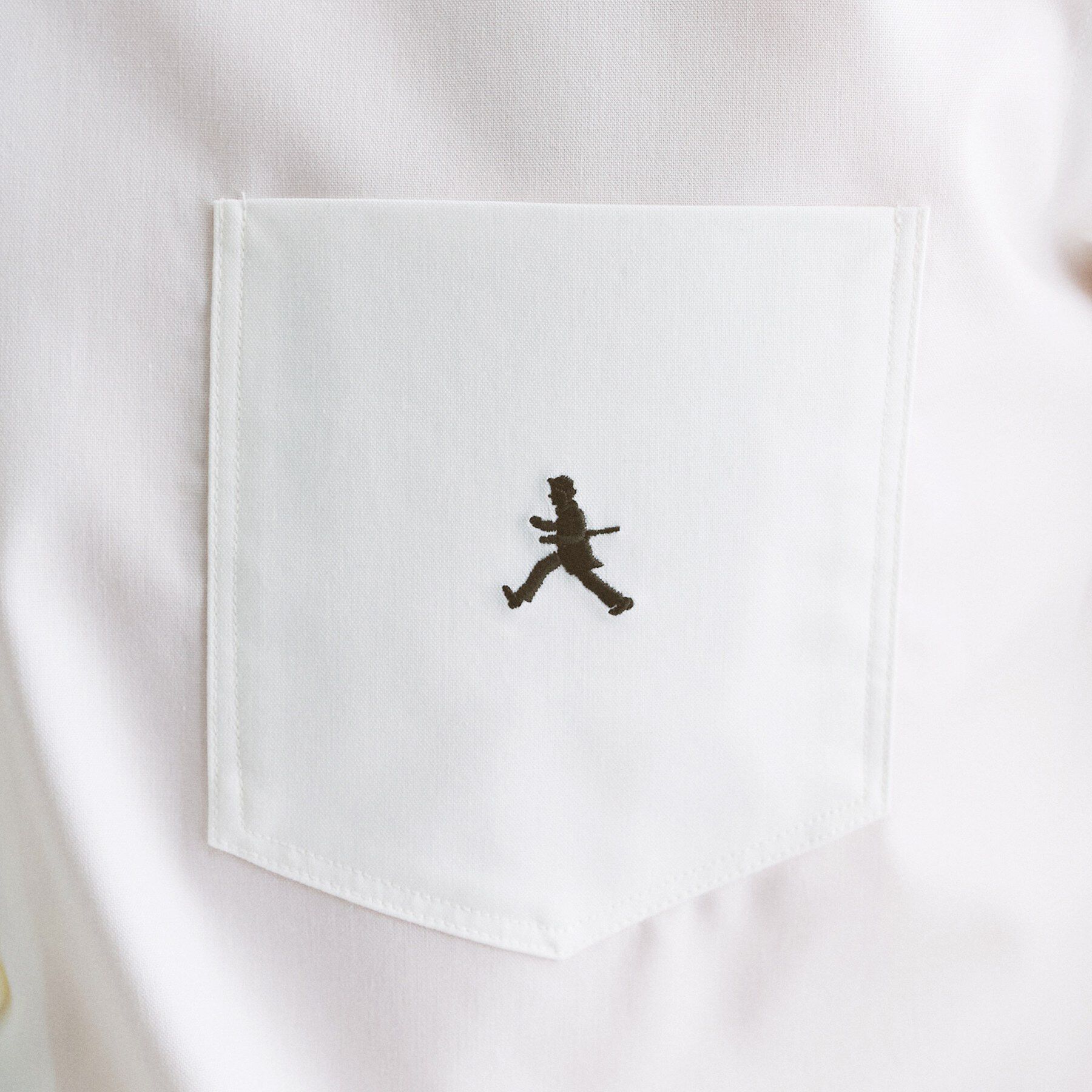 TAKEO KIKUCHI「【BOWLER HAT LABEL】ボーラーハットウォーカー刺繍 ボタンダウンシャツ」|シャツ・ブラウス|