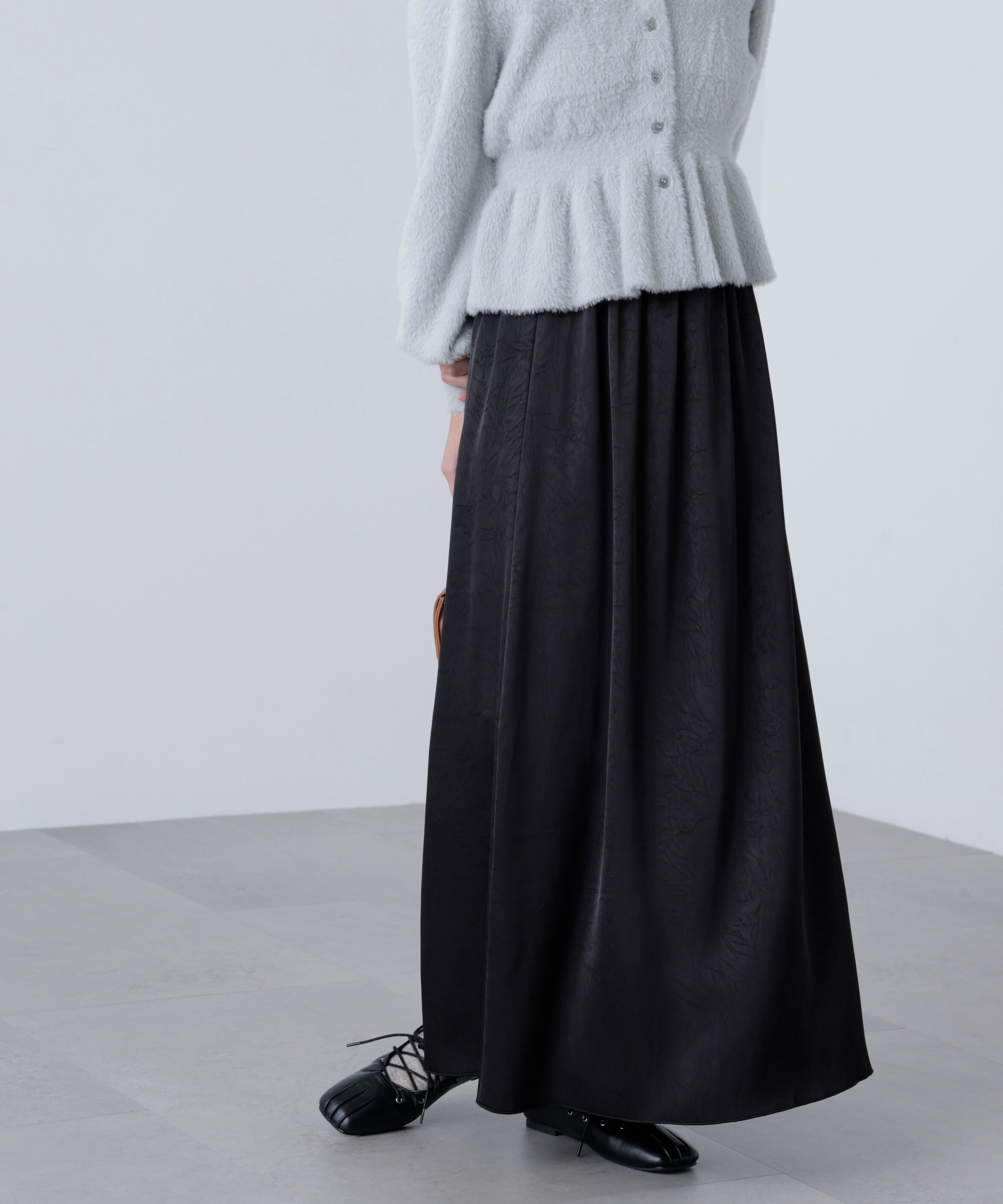  「サテンナローロングスカート」|スカート|ブラック