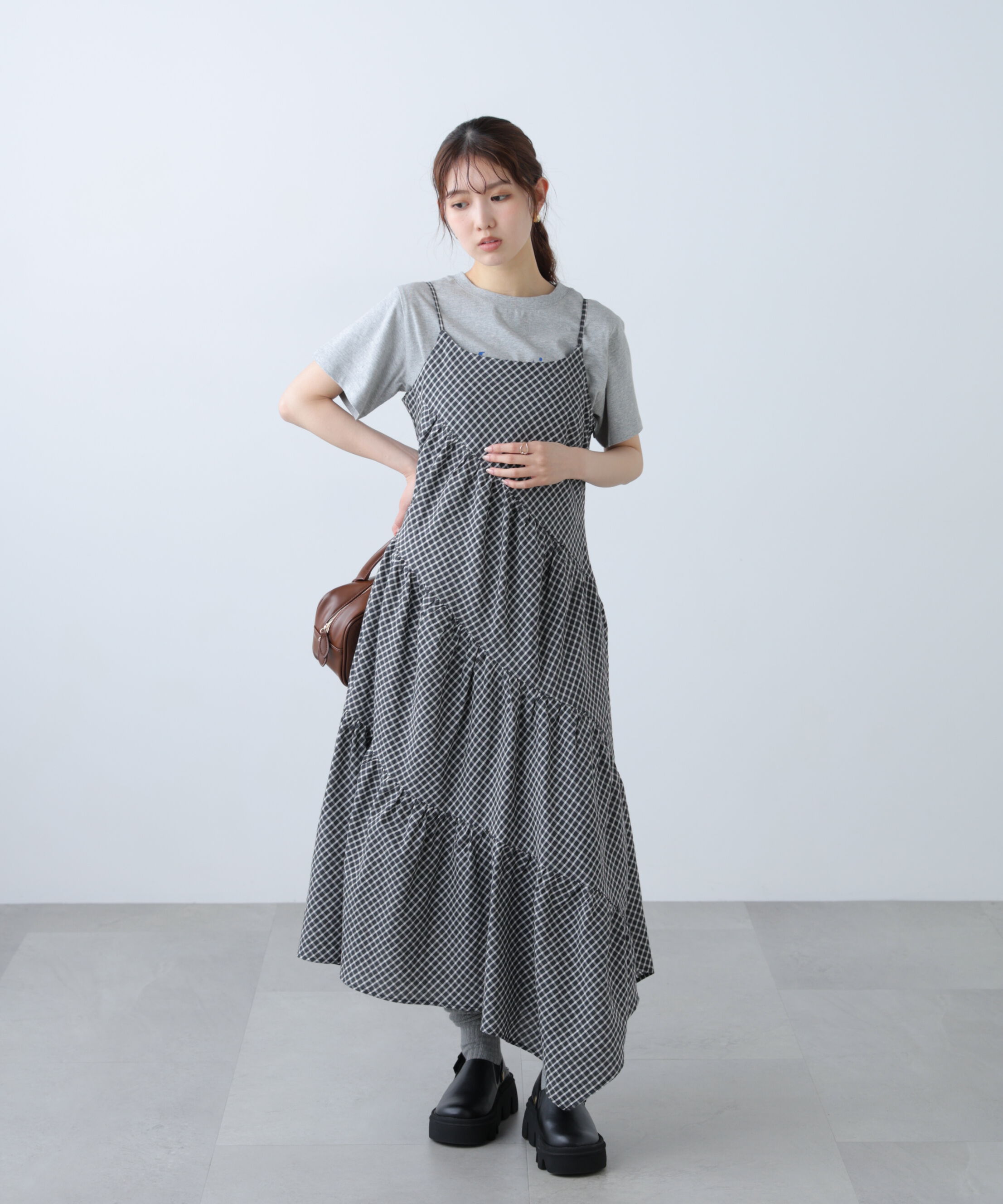  「チェック柄エスカルゴティアードキャミワンピース」|ワンピース|