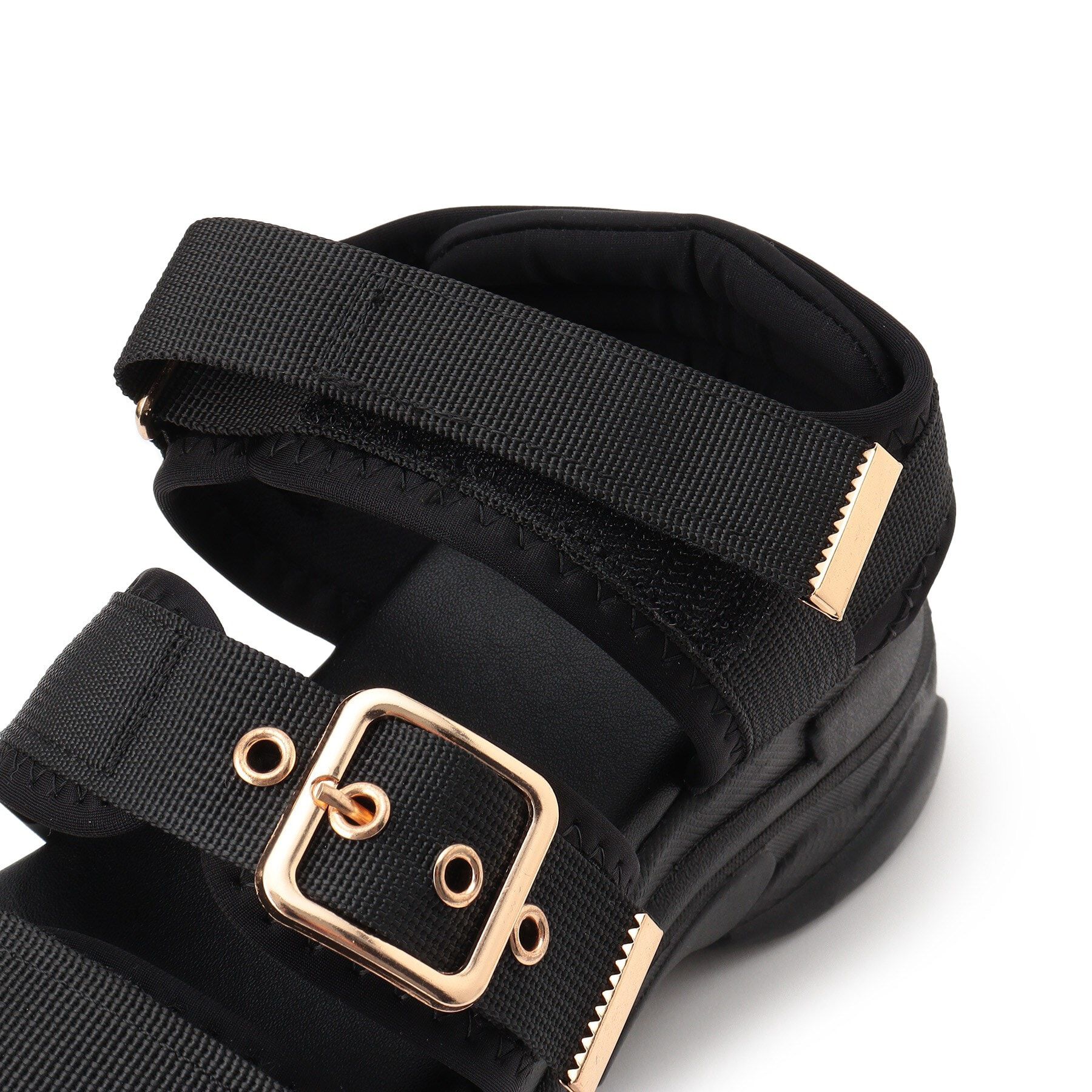 csT&P「軽量厚底ソール ゴールドベルトスポーツサンダル」|サンダル|