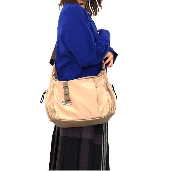 BACKYARD FAMILY「ショルダーバッグ レディース 通販 斜め掛けバッグ 肩掛けバッグ カルビナ付き 軽量 軽い」|ショルダー・メッセンジャー|