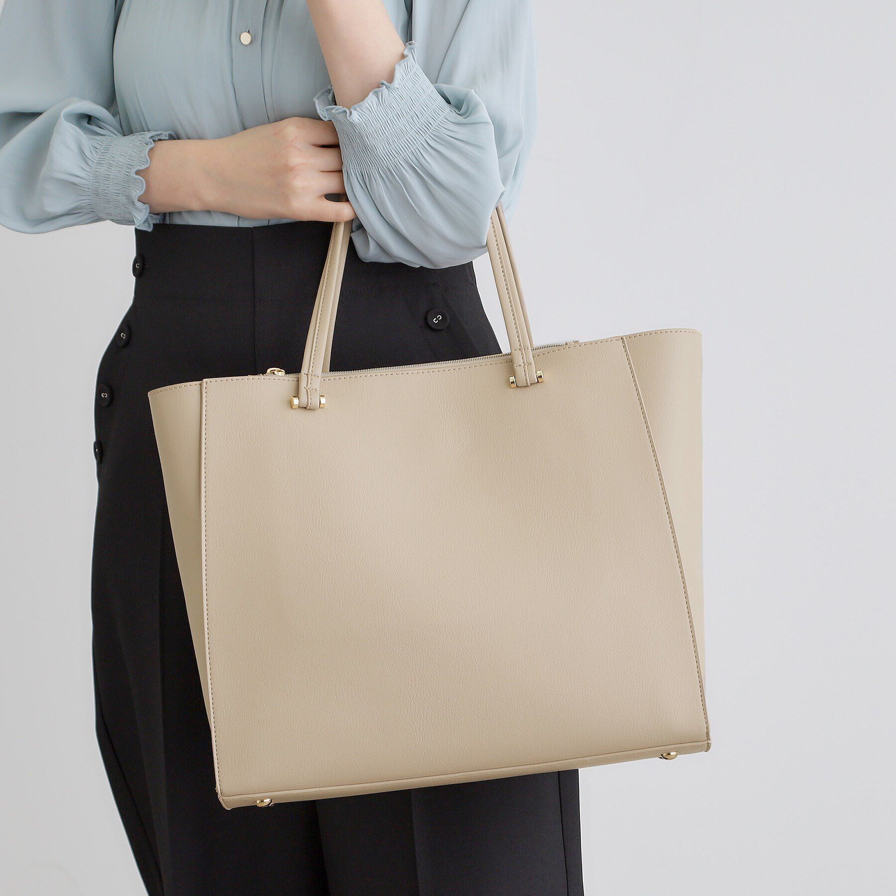 grove「【人間工学・A4】メタルバー変形トート」|トートバッグ|