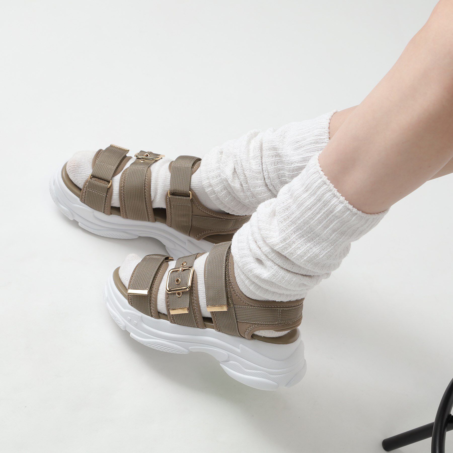 csT&P「軽量厚底ソール ゴールドベルトスポーツサンダル」|サンダル|