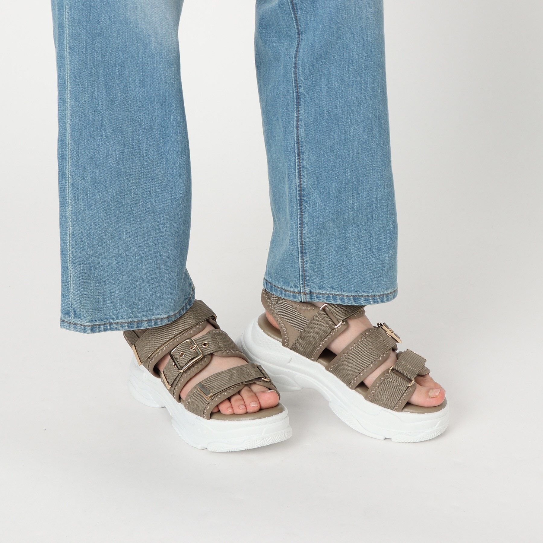 csT&P「軽量厚底ソール ゴールドベルトスポーツサンダル」|サンダル|