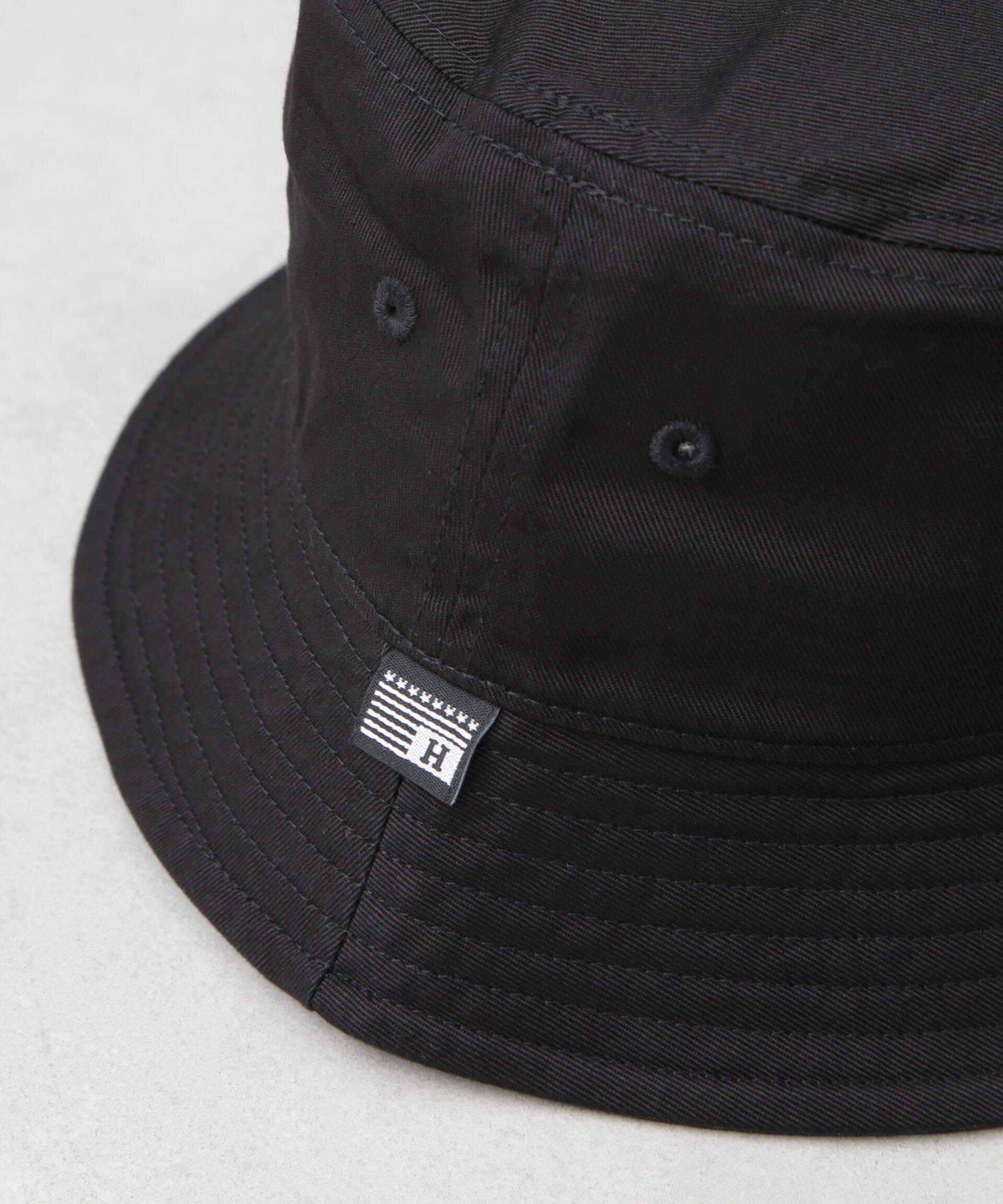 nano･universe「Healthknit/別注 ツイルペナント刺繍ハット」|キャップ・キャスケット|