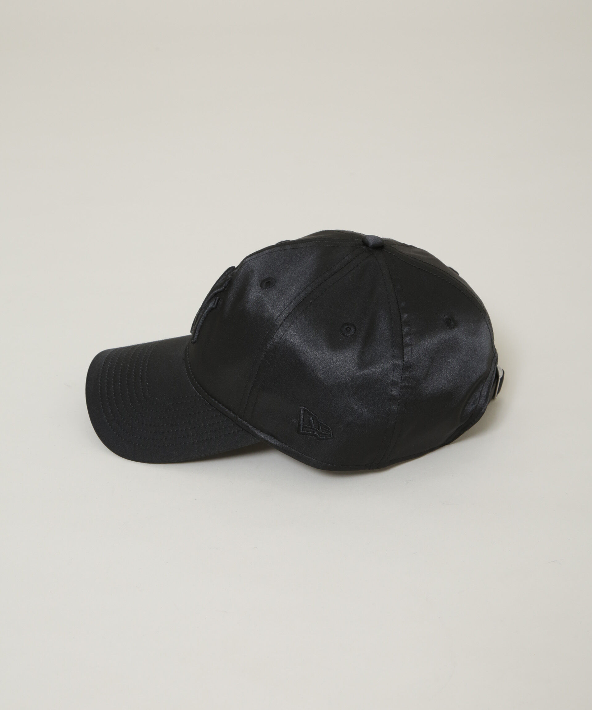nano･universe「NEW ERA(R)/別注 940 NY / MLB SATIN CAP」|キャップ・キャスケット|