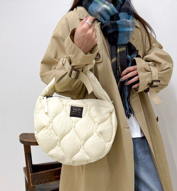 fredy emue「【TAION/タイオン】MILITARYバナナショルダーバッグ M」|ショルダー・メッセンジャー|アイボリー