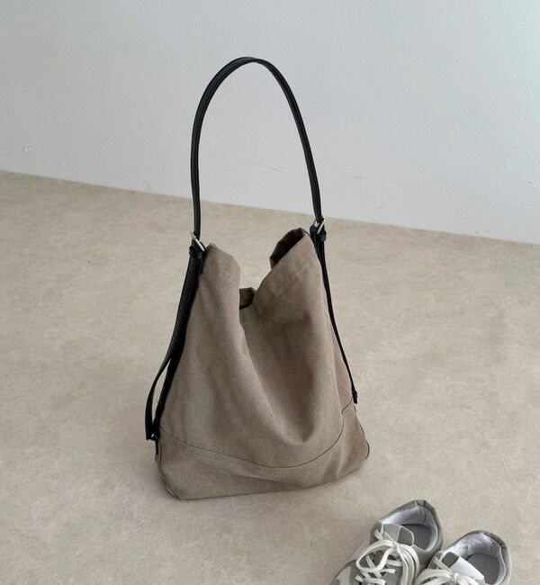 fredy emue「キャンバスビッグショルダーバッグ」|ショルダー・メッセンジャー|ベージュ