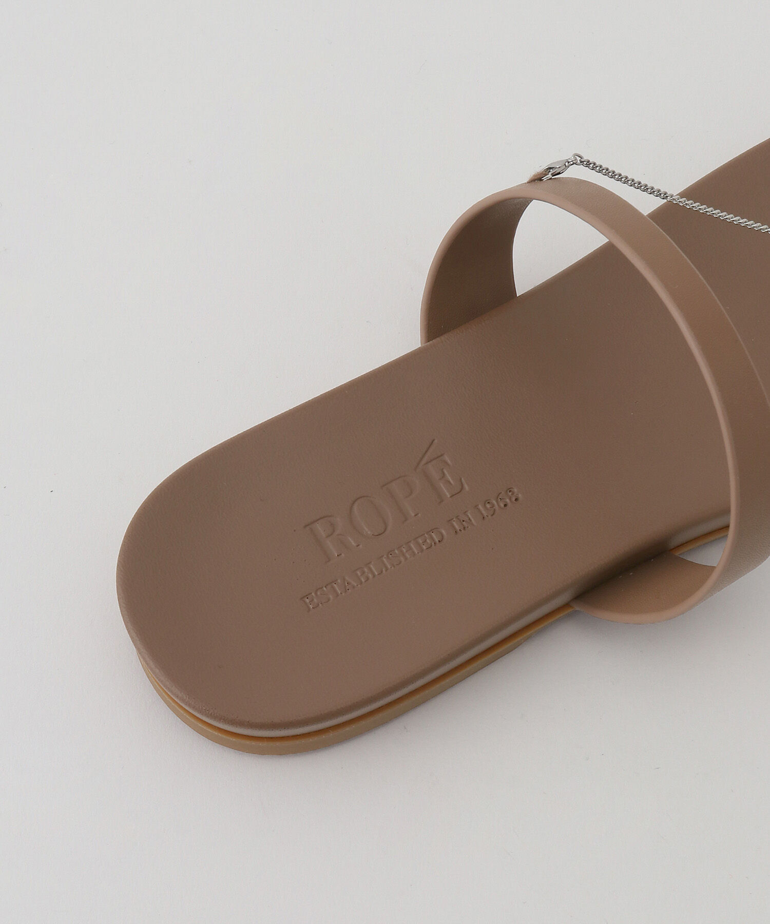ROPE「メタルトゥリングサンダル」|サンダル|