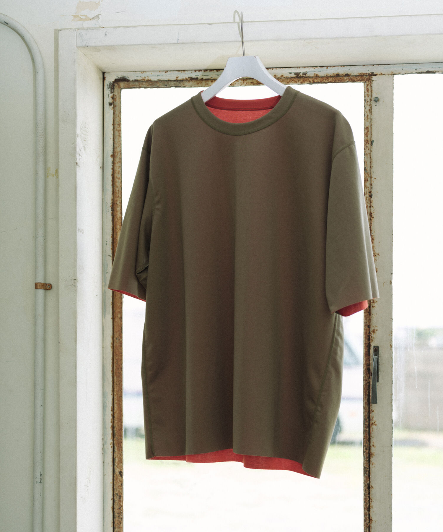 ADAM ET ROPE'「《定番》ハイゲージ シャンブレー リバーシブル Tシャツ」|Tシャツ・カットソー|ベージュ系(29)