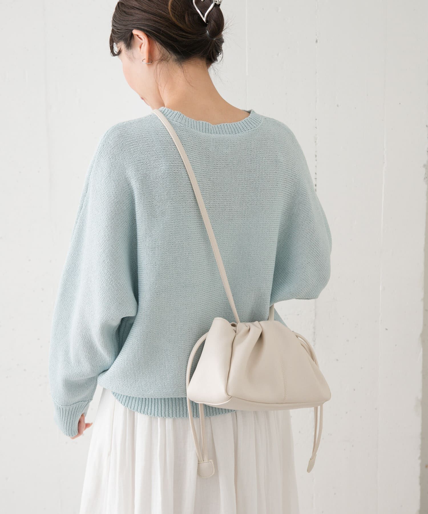 URBAN RESEARCH DOORS「2WAY巾着ショルダーバッグ」|ショルダー・メッセンジャー|アイボリー