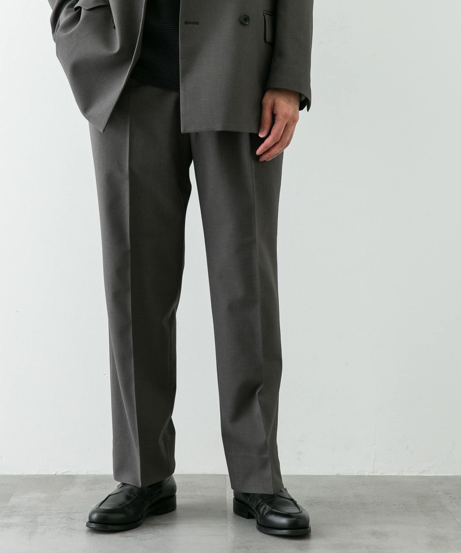 URBAN RESEARCH DOORS「『イージーケア』LIFE STYLE TAILOR　ストレッチオックス2タックパンツ」|スラックス|グレー