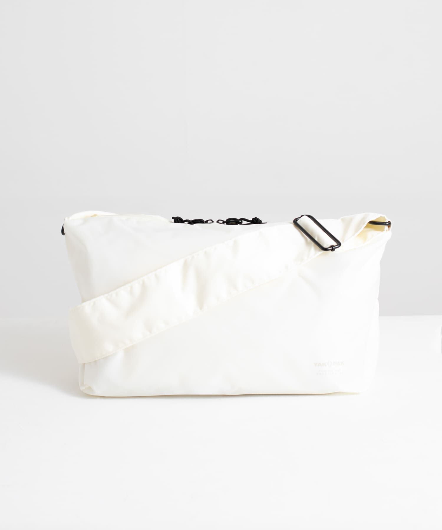 URBAN RESEARCH DOORS「『別注』YAKPAK&times;DOORS　SHOULDER BAG M」|ショルダー・メッセンジャー|