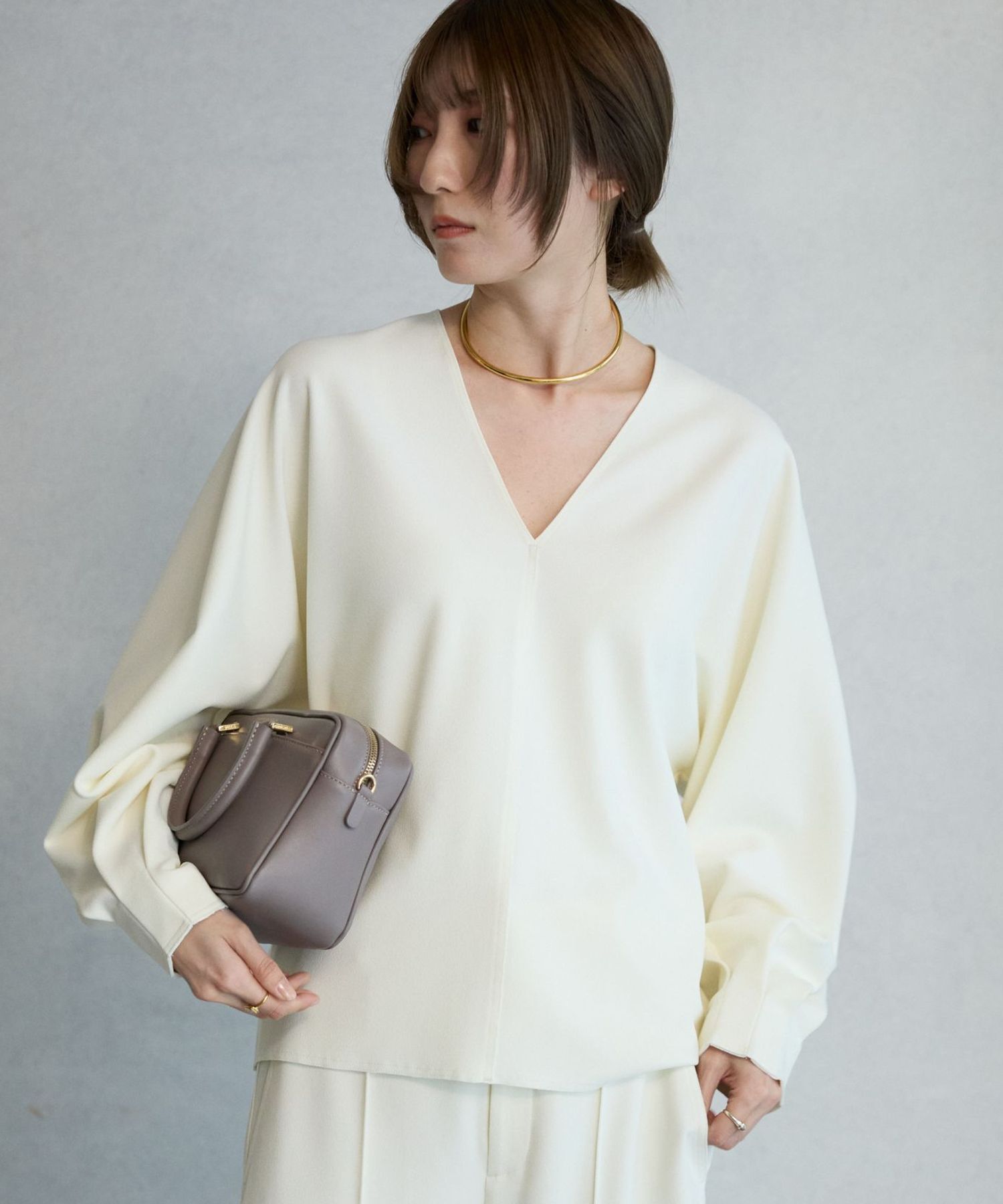 BABYLONE「【多機能素材】ジョーゼットVネックプルオーバー」|シャツ・ブラウス|ﾎﾜｲﾄ