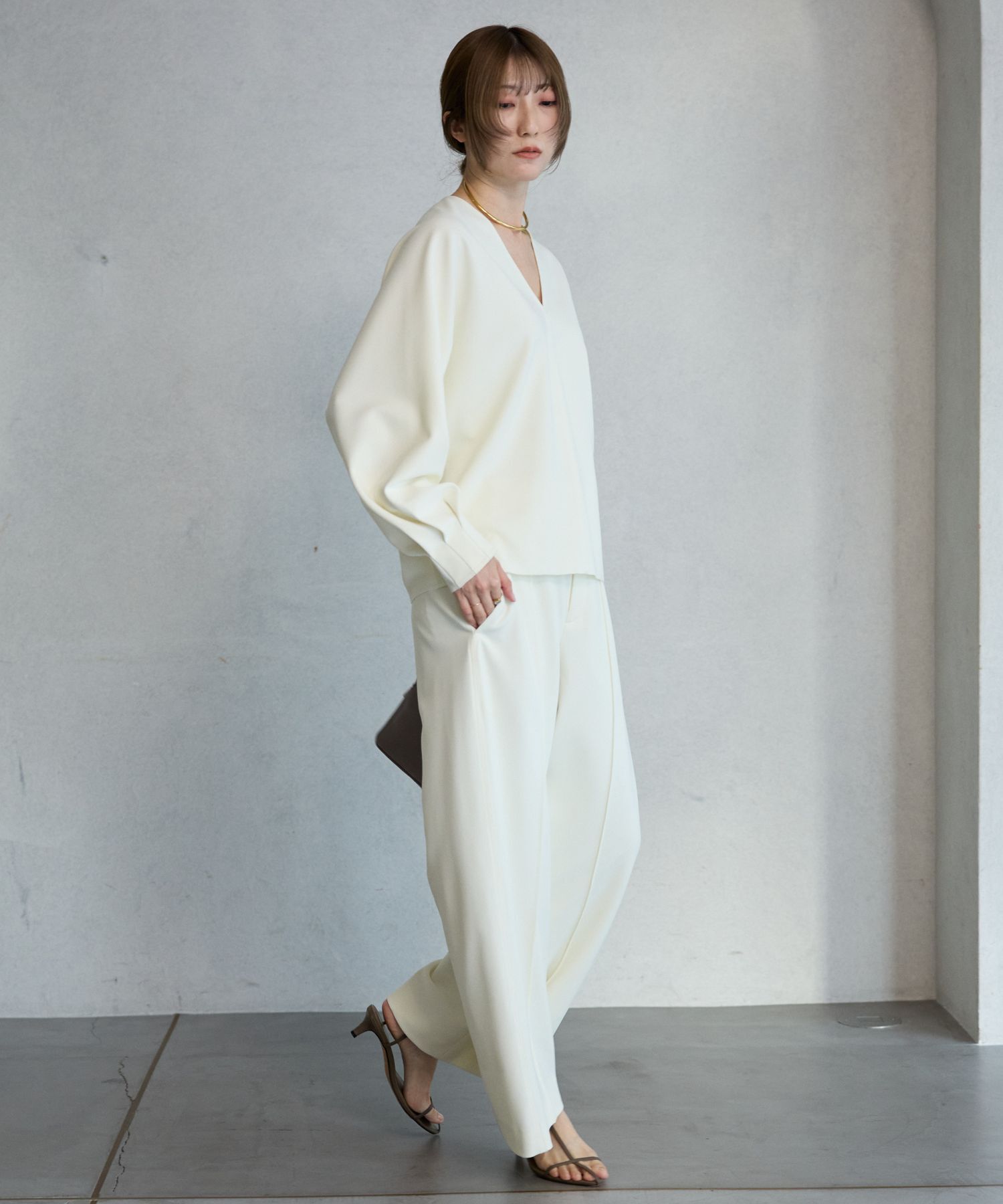 BABYLONE「【多機能素材】ジョーゼットVネックプルオーバー」|シャツ・ブラウス|