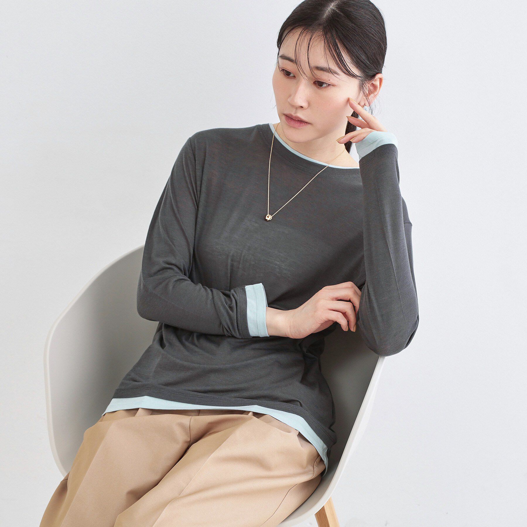 OPAQUE.CLIP「配色レイヤードロングスリーブTシャツ【洗える】」|Tシャツ・カットソー|チャコールグレー(5