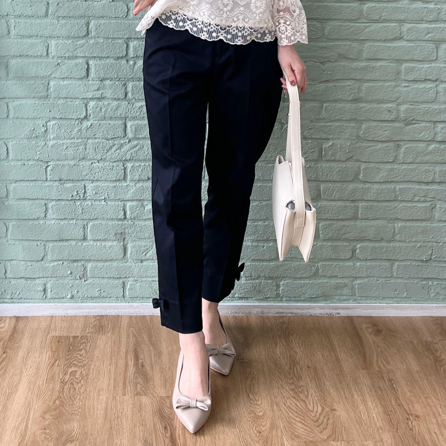 Couture broach「【スッキリ見え・美脚・通勤】リボンポイントサテストパンツ」|その他|