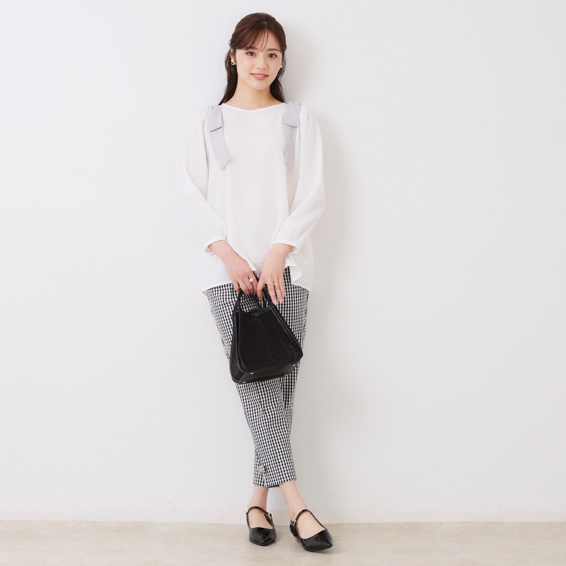 Couture broach「【スッキリ見え・美脚・通勤】リボンポイントサテストパンツ」|その他|