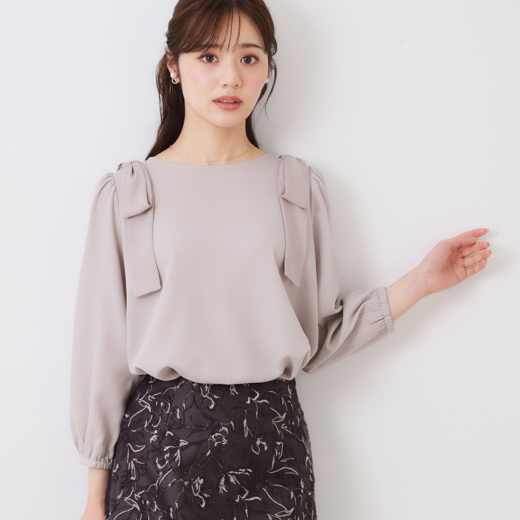 Couture broach「【フェミニン・通勤】肩リボンシフォンブラウス」|シャツ・ブラウス|