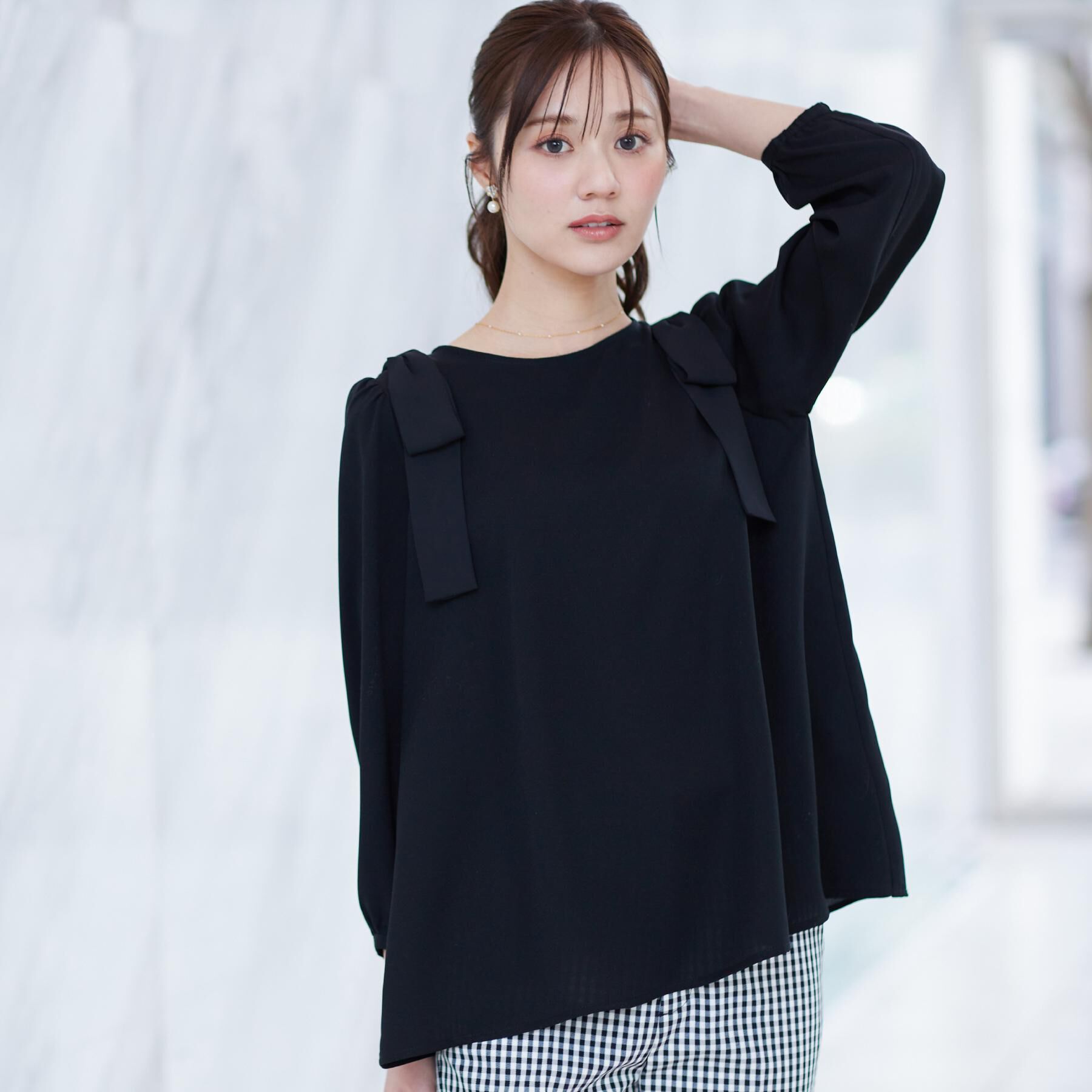 Couture broach「【フェミニン・通勤】肩リボンシフォンブラウス」|シャツ・ブラウス|ブラック(019)