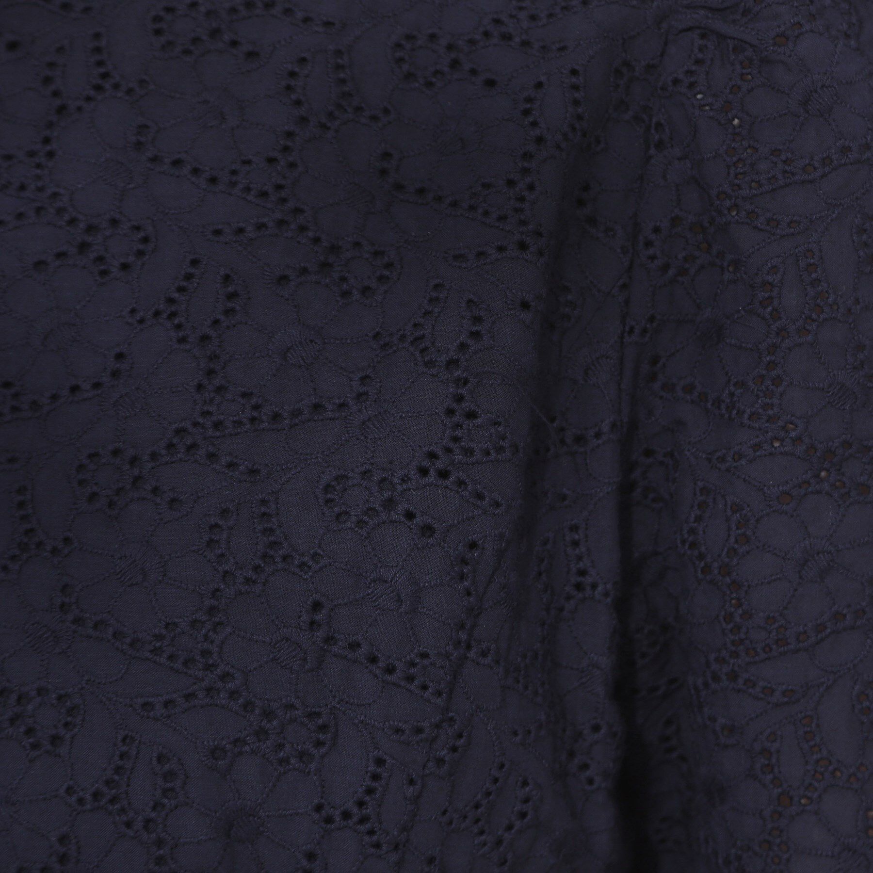 Couture broach「【一枚で着映える・華やか・花柄刺繍】カットワークレースワンピ」|ワンピース|