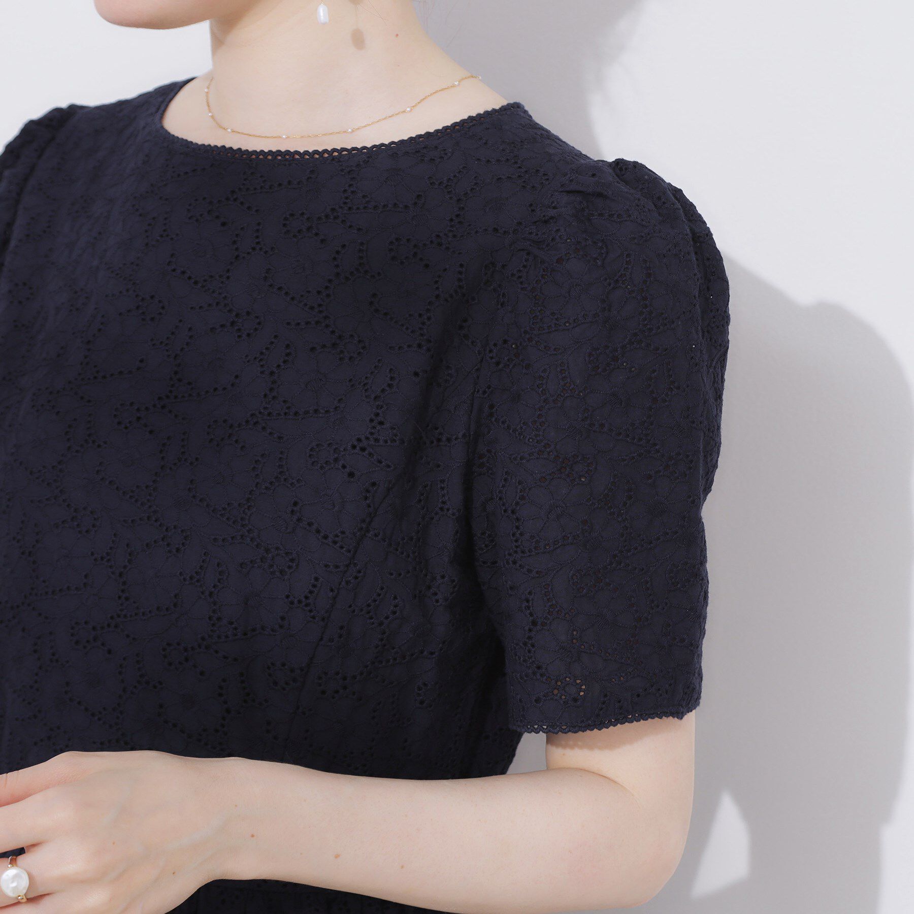 Couture broach「【一枚で着映える・華やか・花柄刺繍】カットワークレースワンピ」|ワンピース|