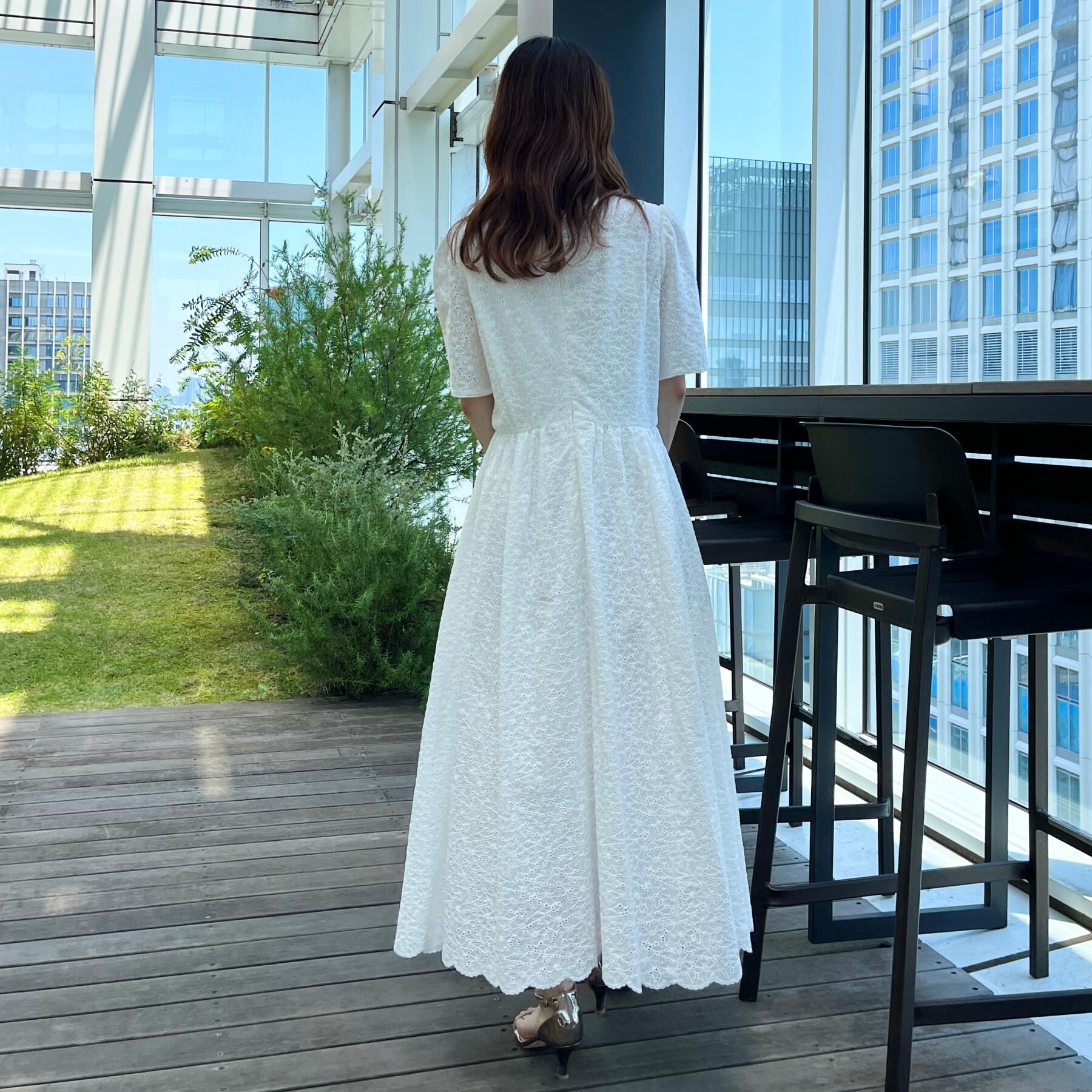 Couture broach「【一枚で着映える・華やか・花柄刺繍】カットワークレースワンピ」|ワンピース|