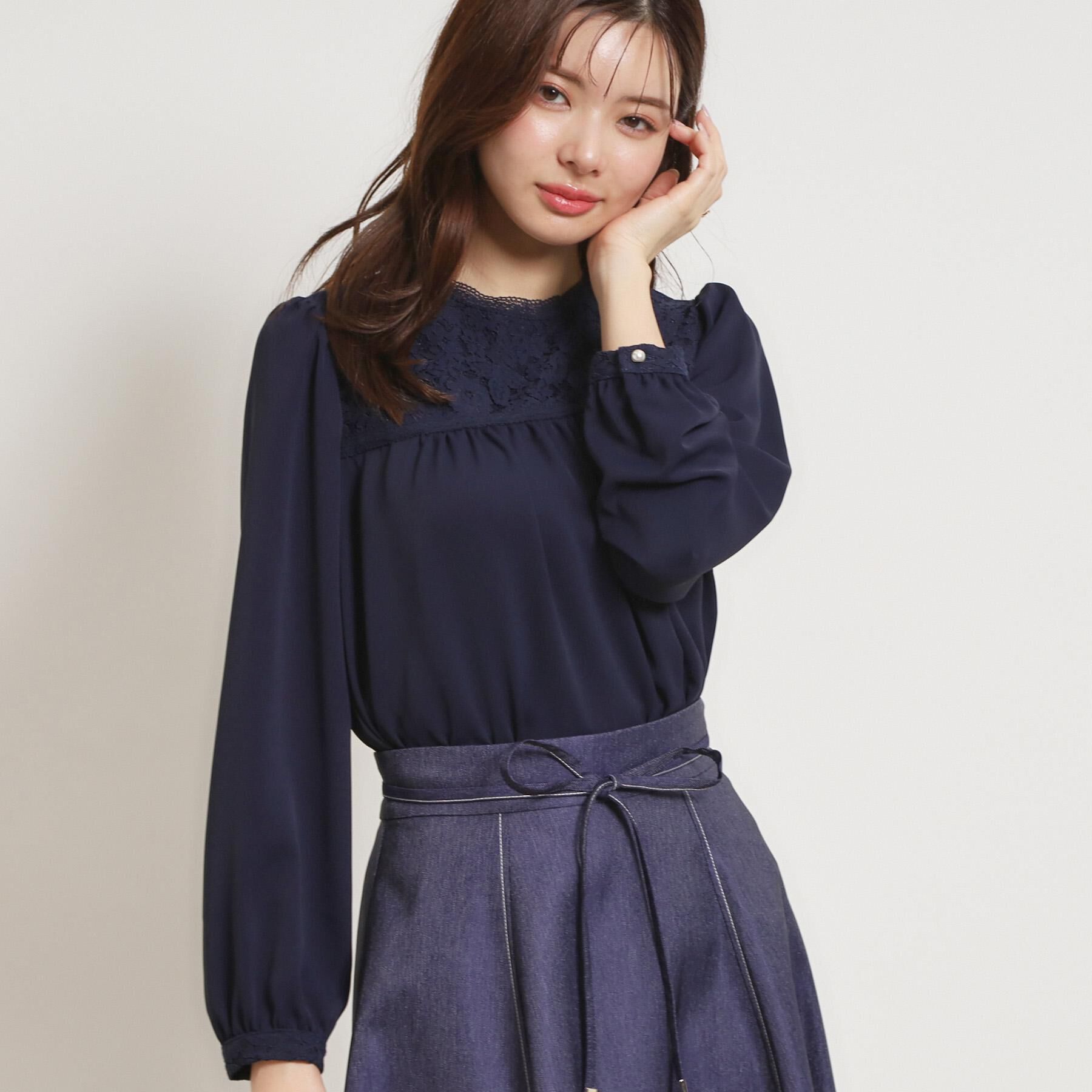 Couture broach「【ハレの日・通勤】レースドッキング ブラウス」|シャツ・ブラウス|