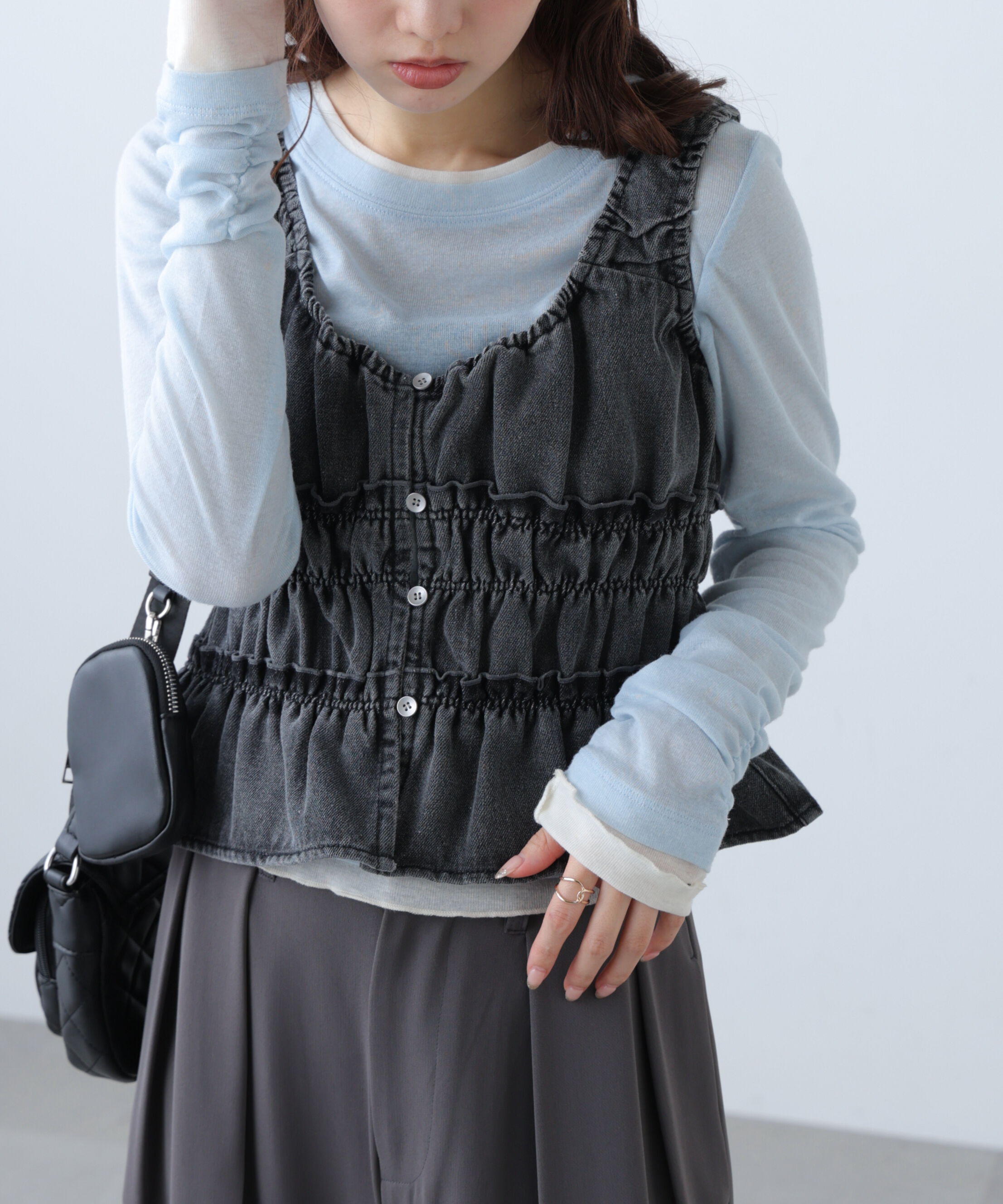  「シャーリングデニムビスチェ」|シャツ・ブラウス|