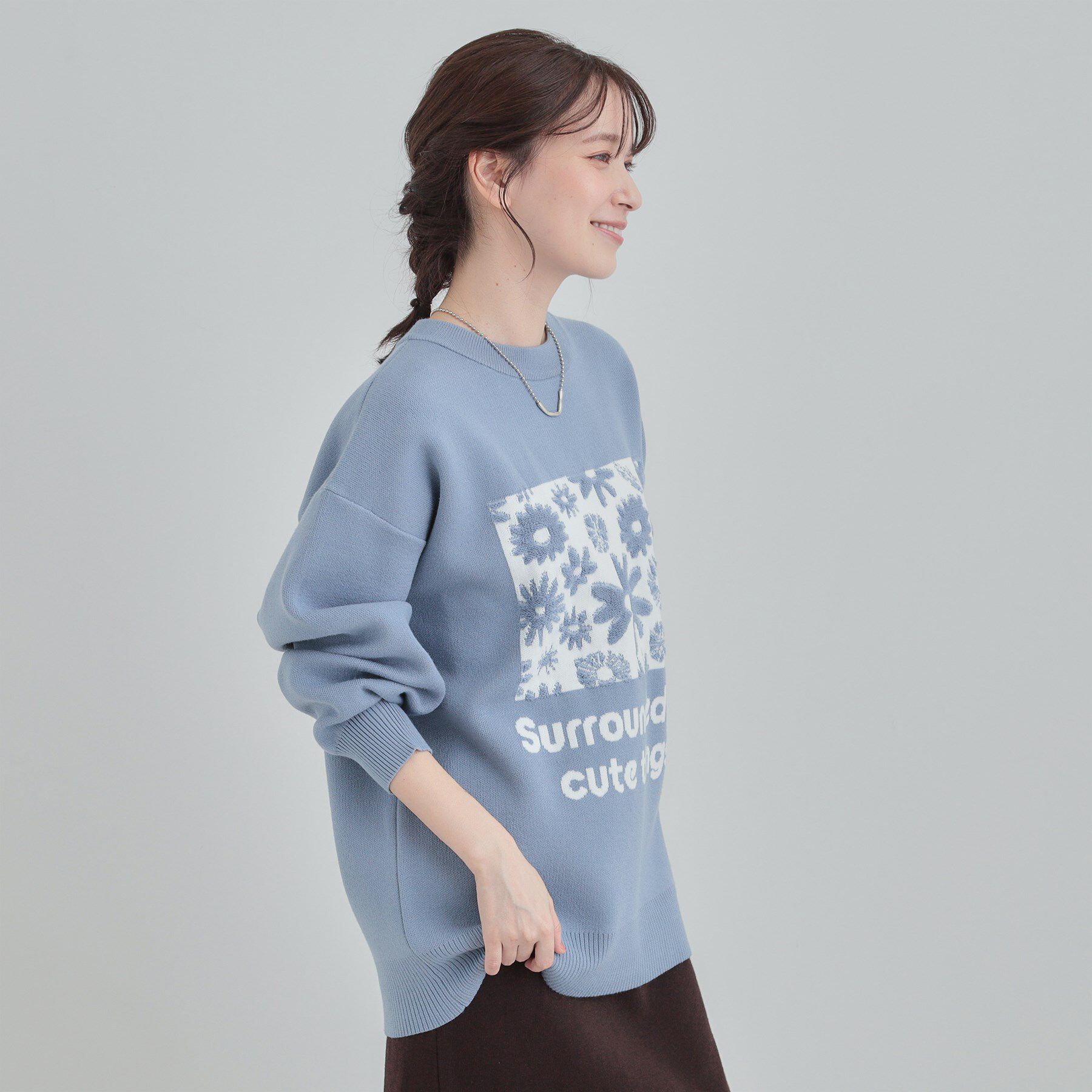 SHOO･LA･RUE「【体型カバー】ちくちくしにくい お花ロゴジャカードスウェットライクニット」|ニット・セーター|