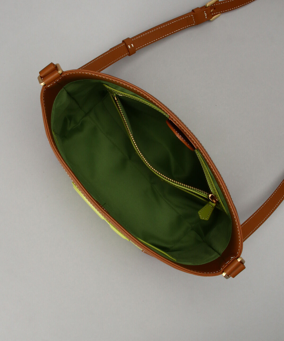 Samantha Thavasa「Pomme d&rsquo;espoir サック ア ラ モード ショルダーバッグ」|ショルダー・メッセンジャー|