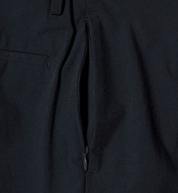 UNITED ARROWS「ウェザーコンフォート タフタ 1プリーツ キャロットパンツ 撥水 ストレッチ」|スラックス|