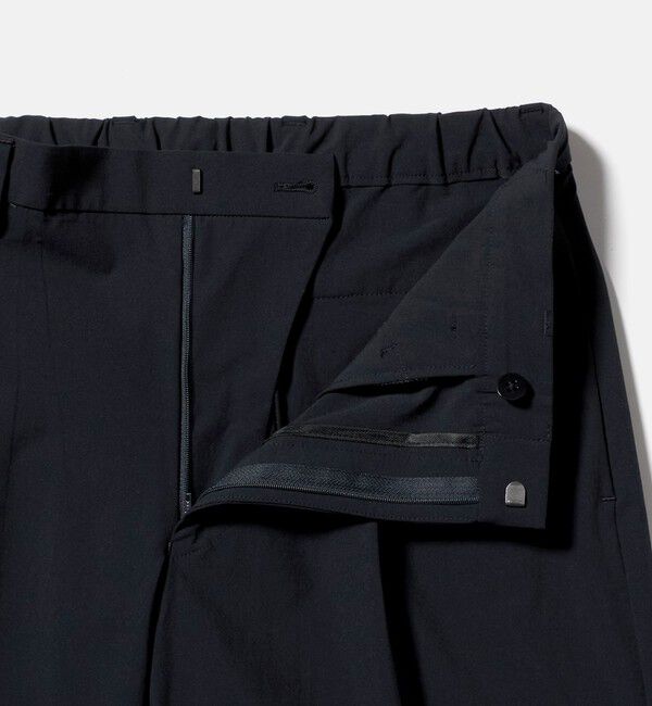 UNITED ARROWS「ウェザーコンフォート タフタ 1プリーツ キャロットパンツ 撥水 ストレッチ」|スラックス|