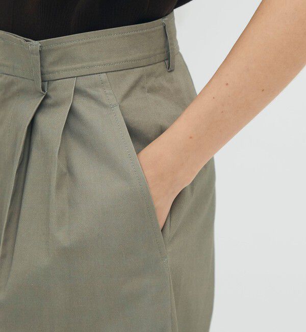 CABaN「コットンツイル フラワープリント2タックワイドパンツ」|チノ|