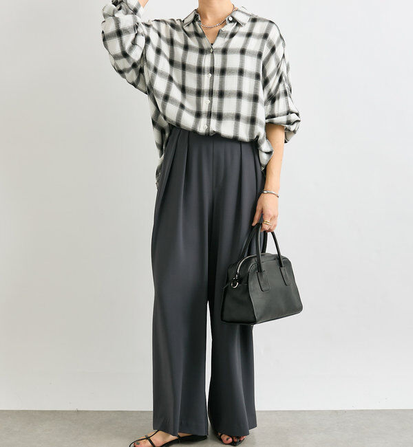  「【ウォッシャブル】【シーズンレスで使える】タックワイドスラックス」|チノ|