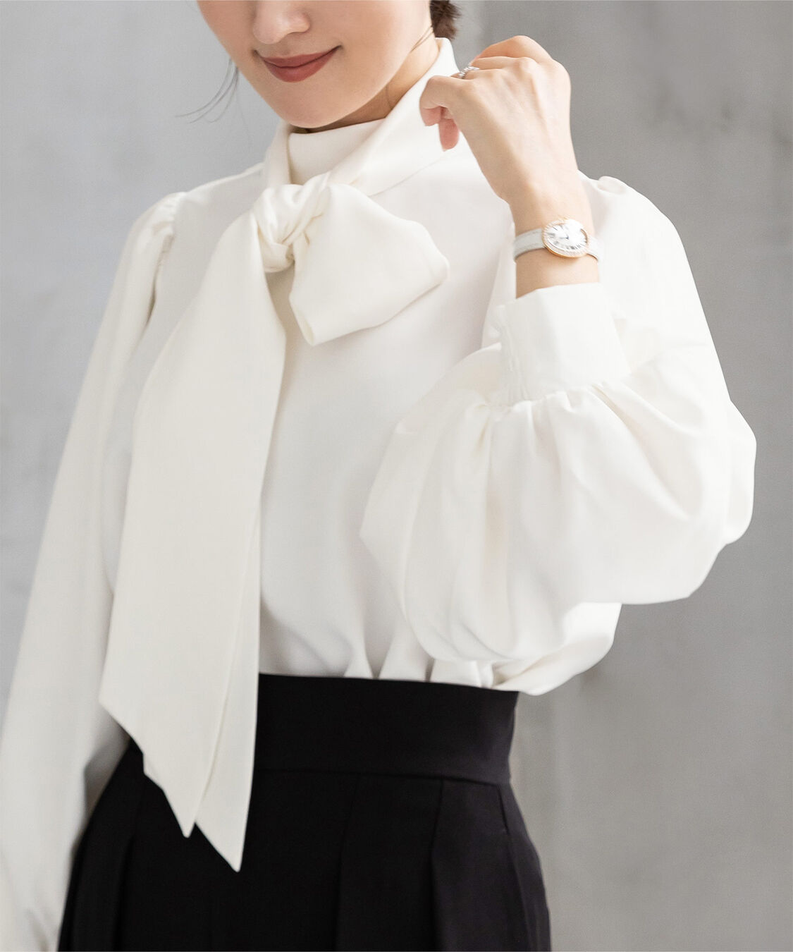 ur's「【星玲奈さんコラボアイテム】2wayボリュームスリーブボウタイブラウス」|シャツ・ブラウス|