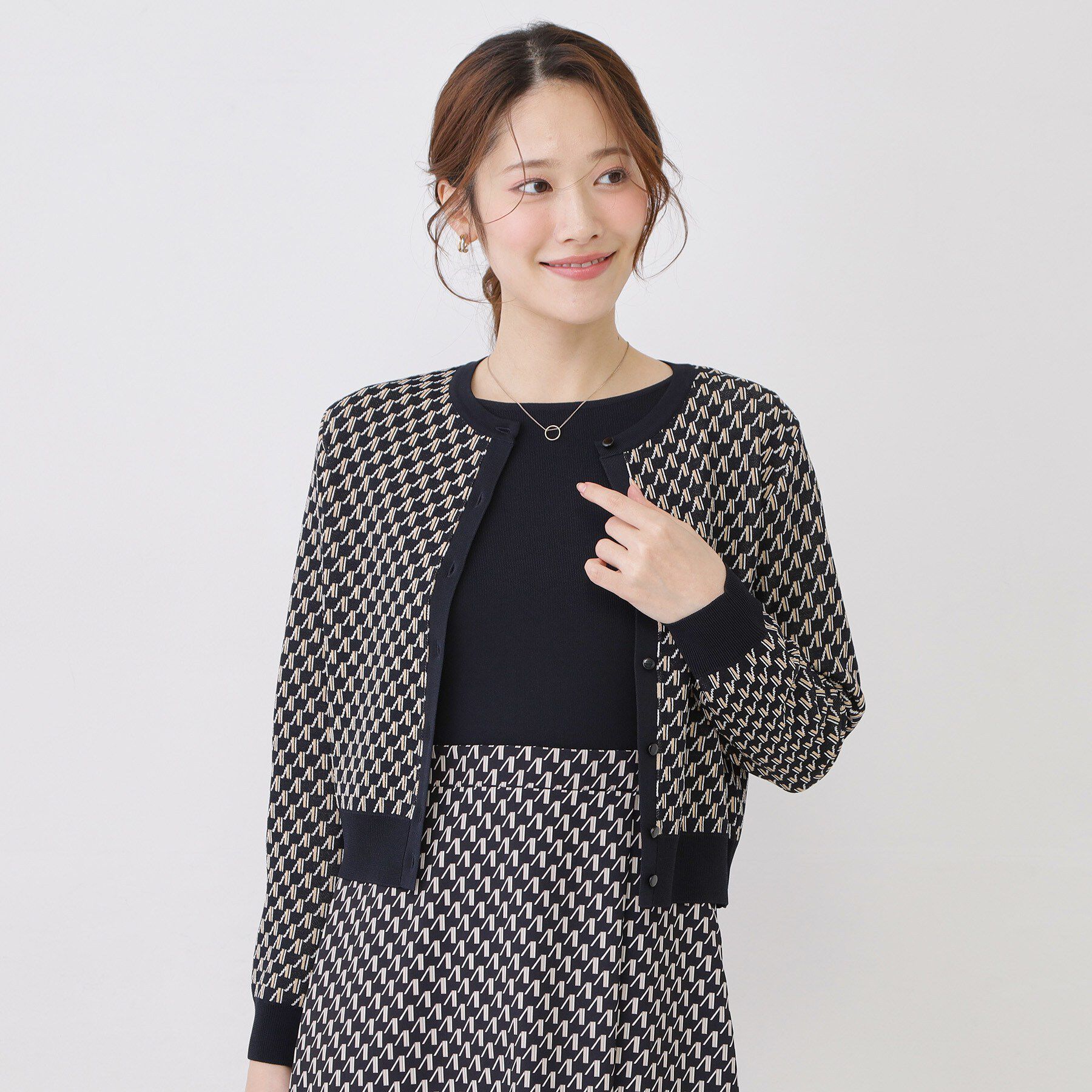 COUP DE CHANCE「【手洗い可／幾何柄／無地あり】短め丈カーディガン」|カーディガン|ネイビー(594)