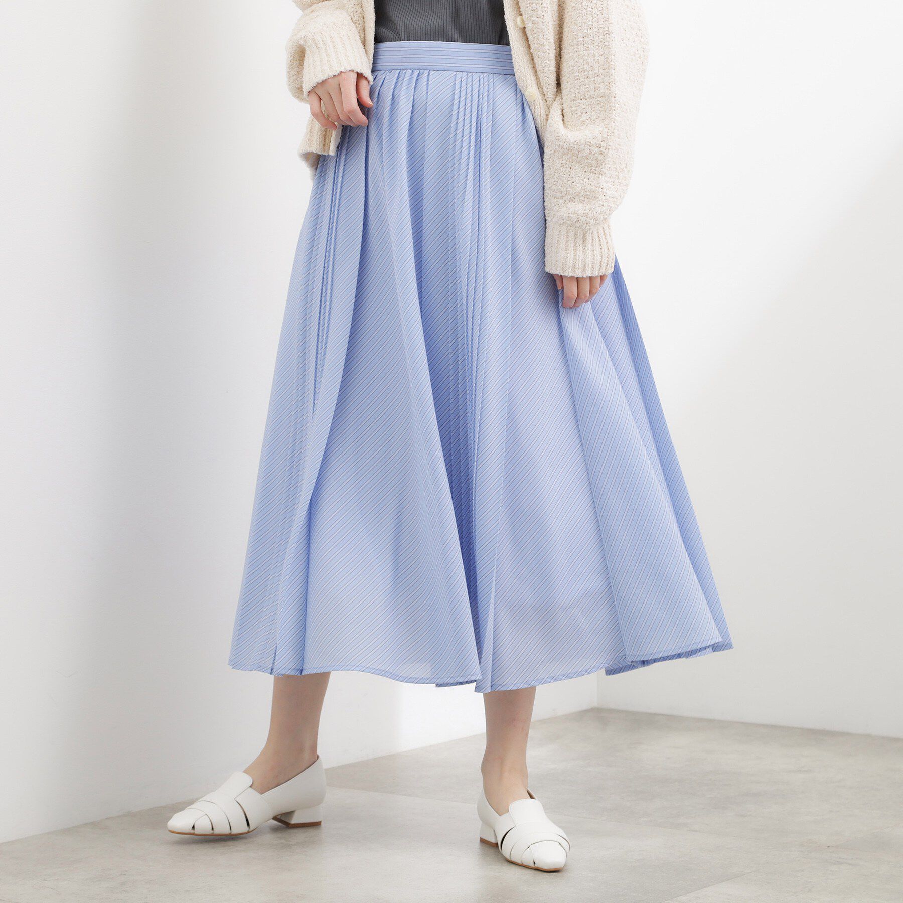 grove「動くたびに表情が生まれる　軽やかストライププリーツスカート」|スカート|