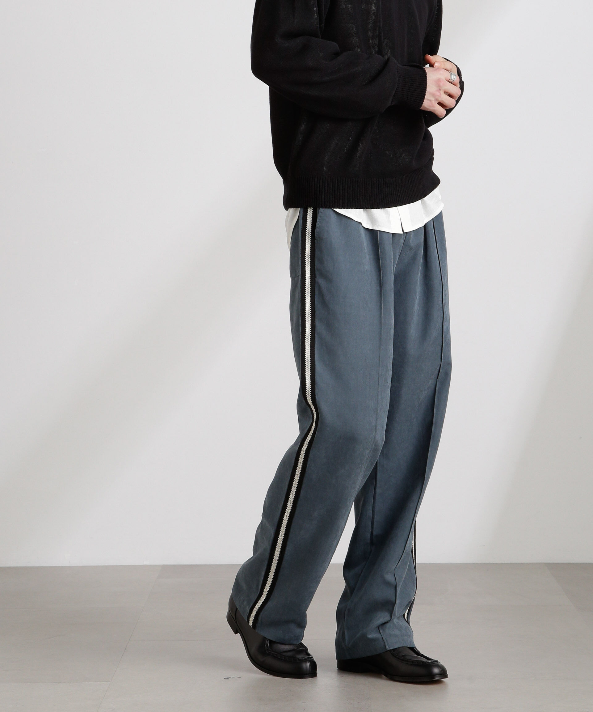 nano･universe「NORMANBROS/NORMANBROS別注 トラックパンツ」|チノ|ブルーグレー5
