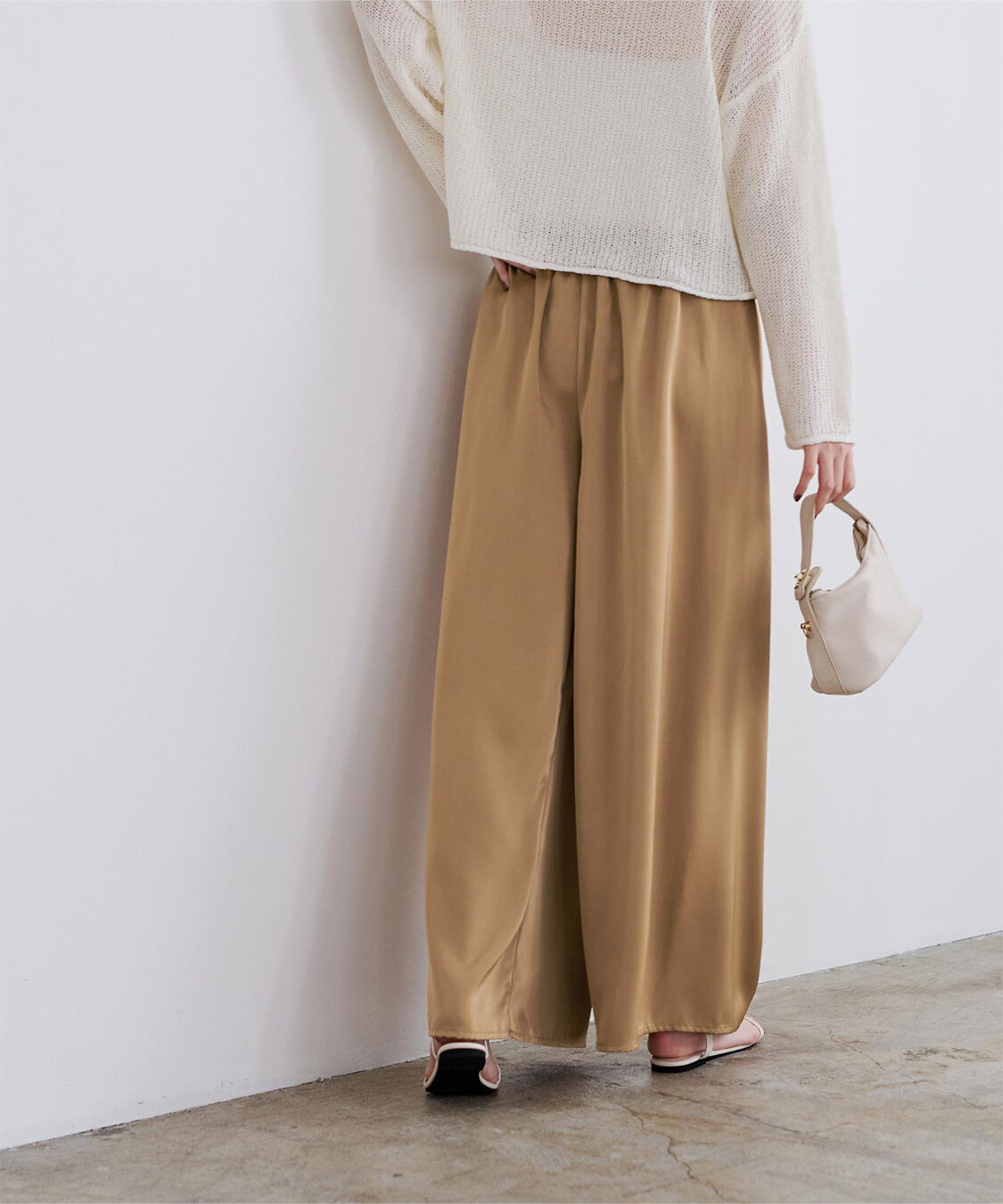 ur's「サテンイージードレープパンツ」|スラックス|