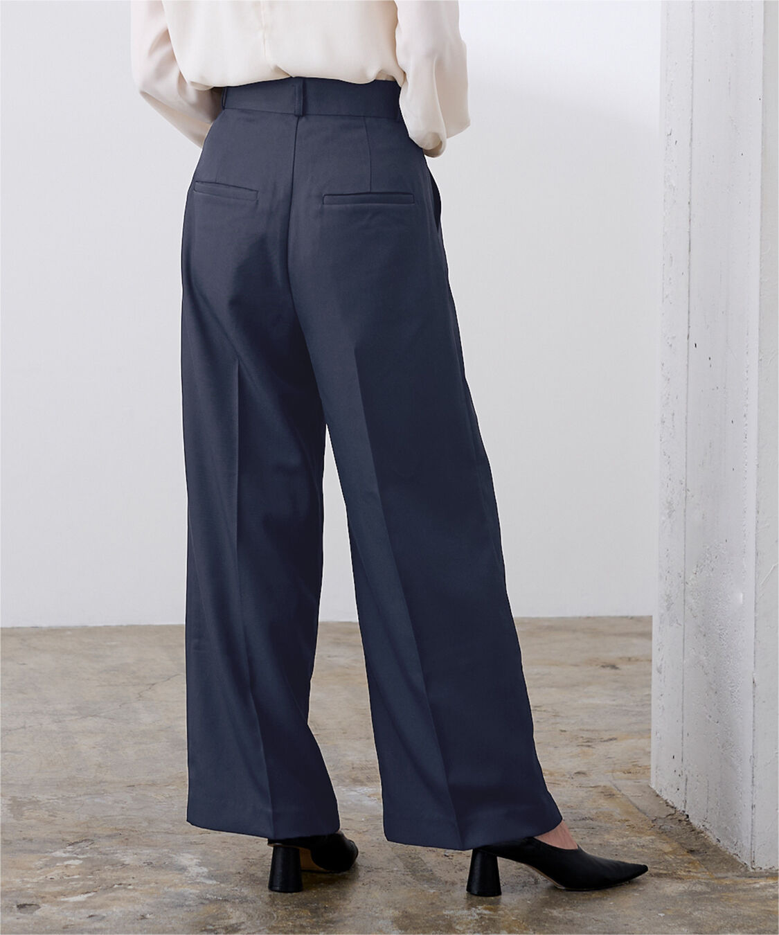 ur's「美シルエットワンタックワイドパンツ」|スラックス|